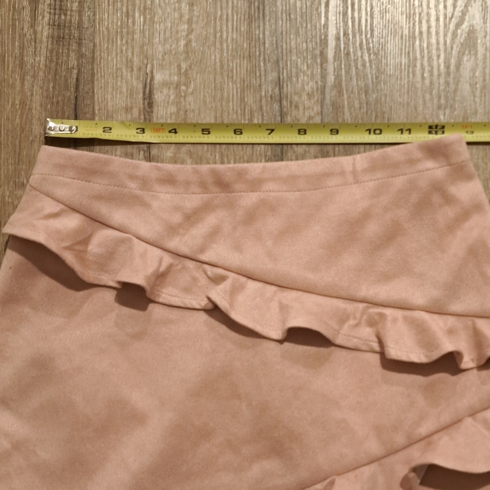 Simple Pink Ruffle Mini Skirt - Picture 3 of 5